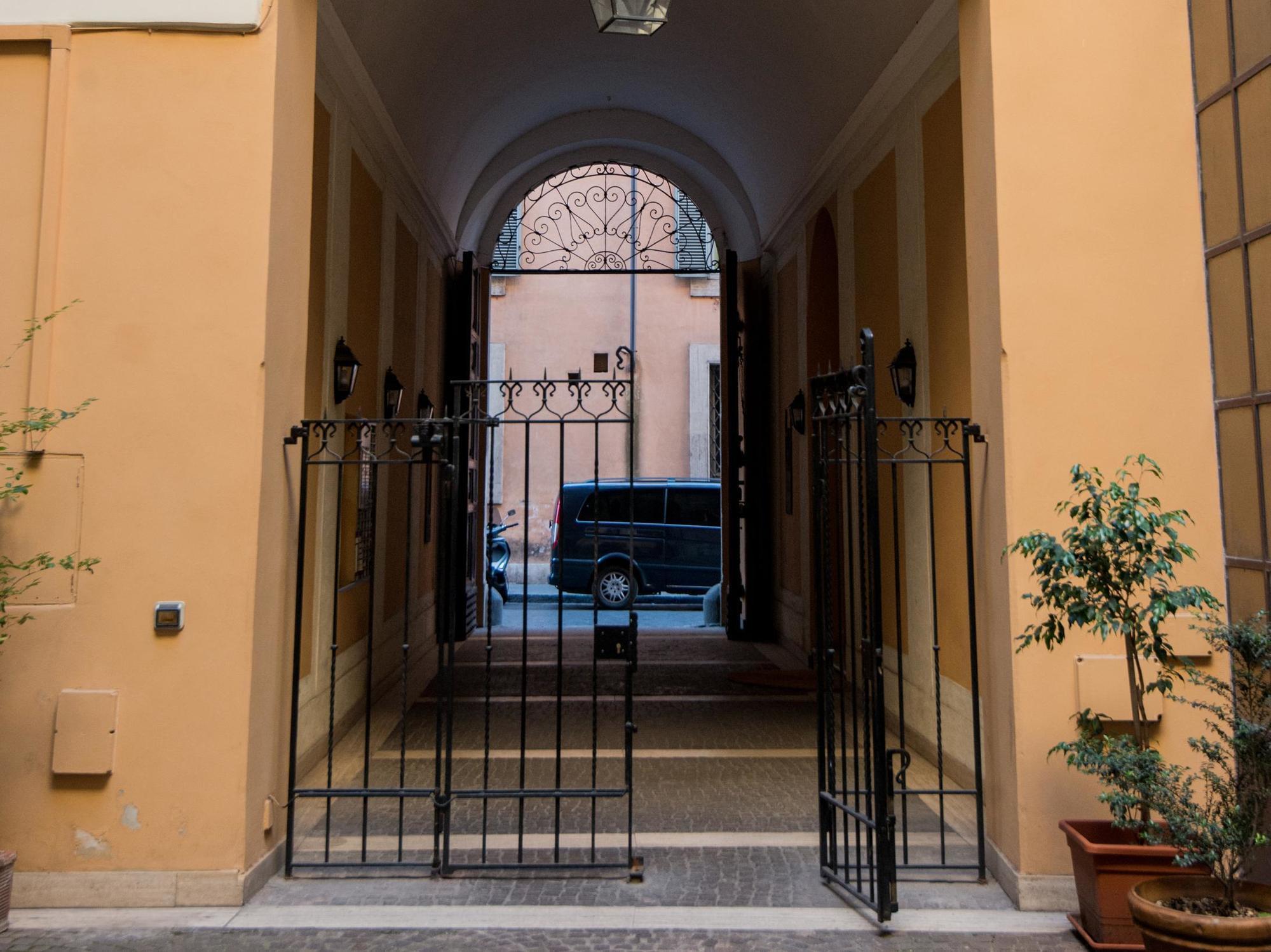 Assunta Domus Roma